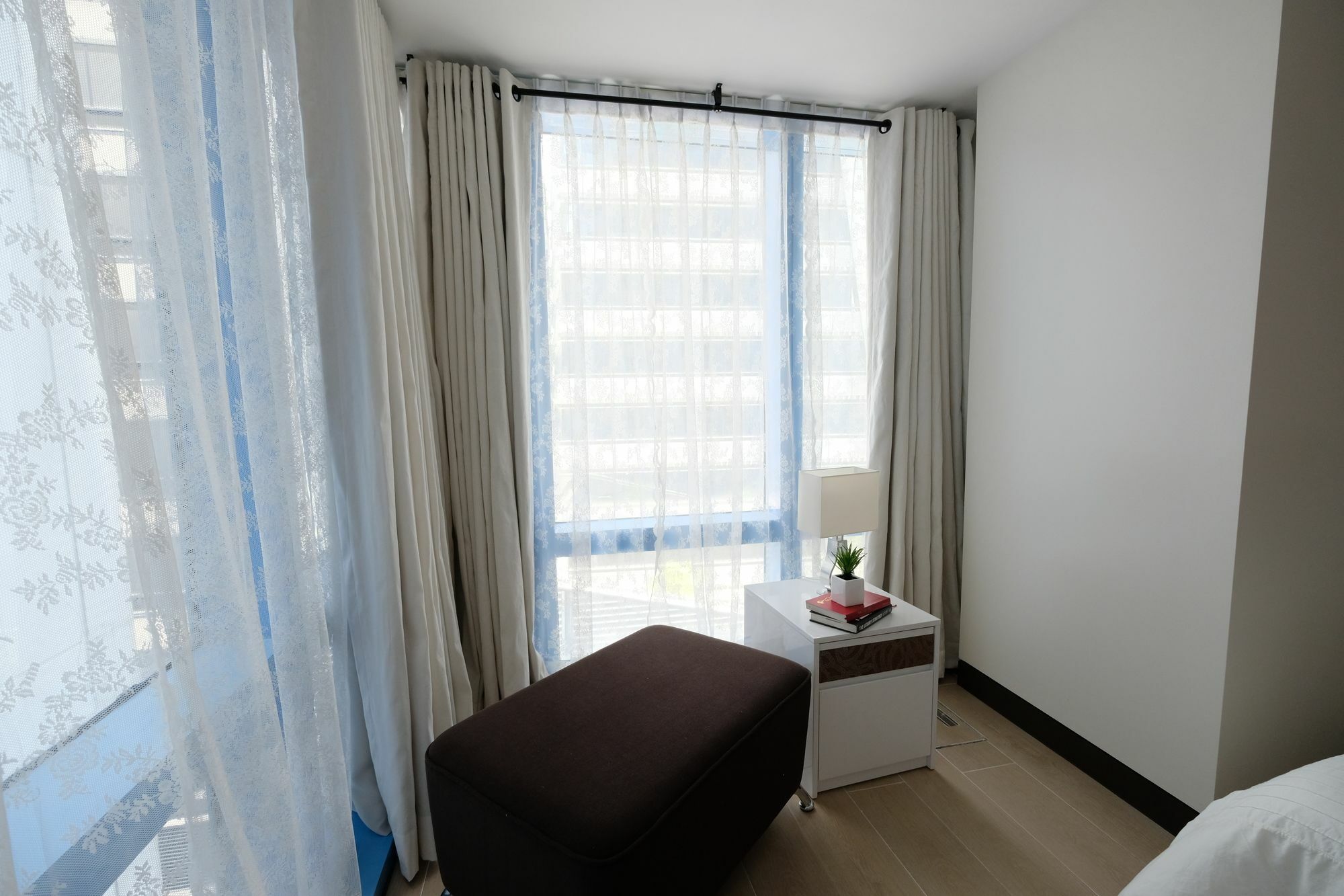 Csuites At Two Central Residences Makati City Esterno foto