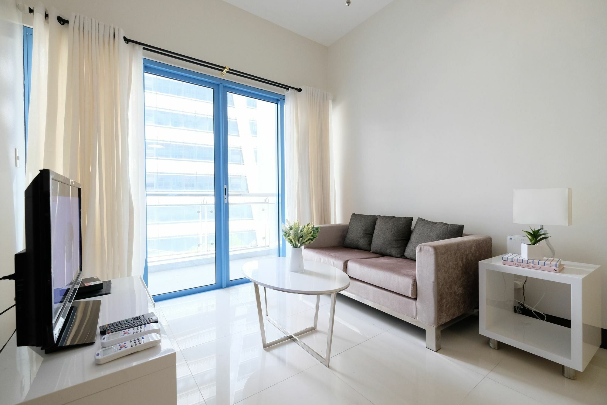 Csuites At Two Central Residences Makati City Esterno foto